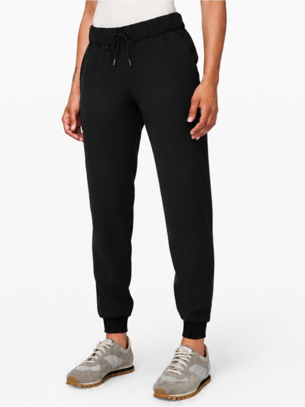 LULULEMON | On the Fly Jogger Luxtreme in Black, Size 6